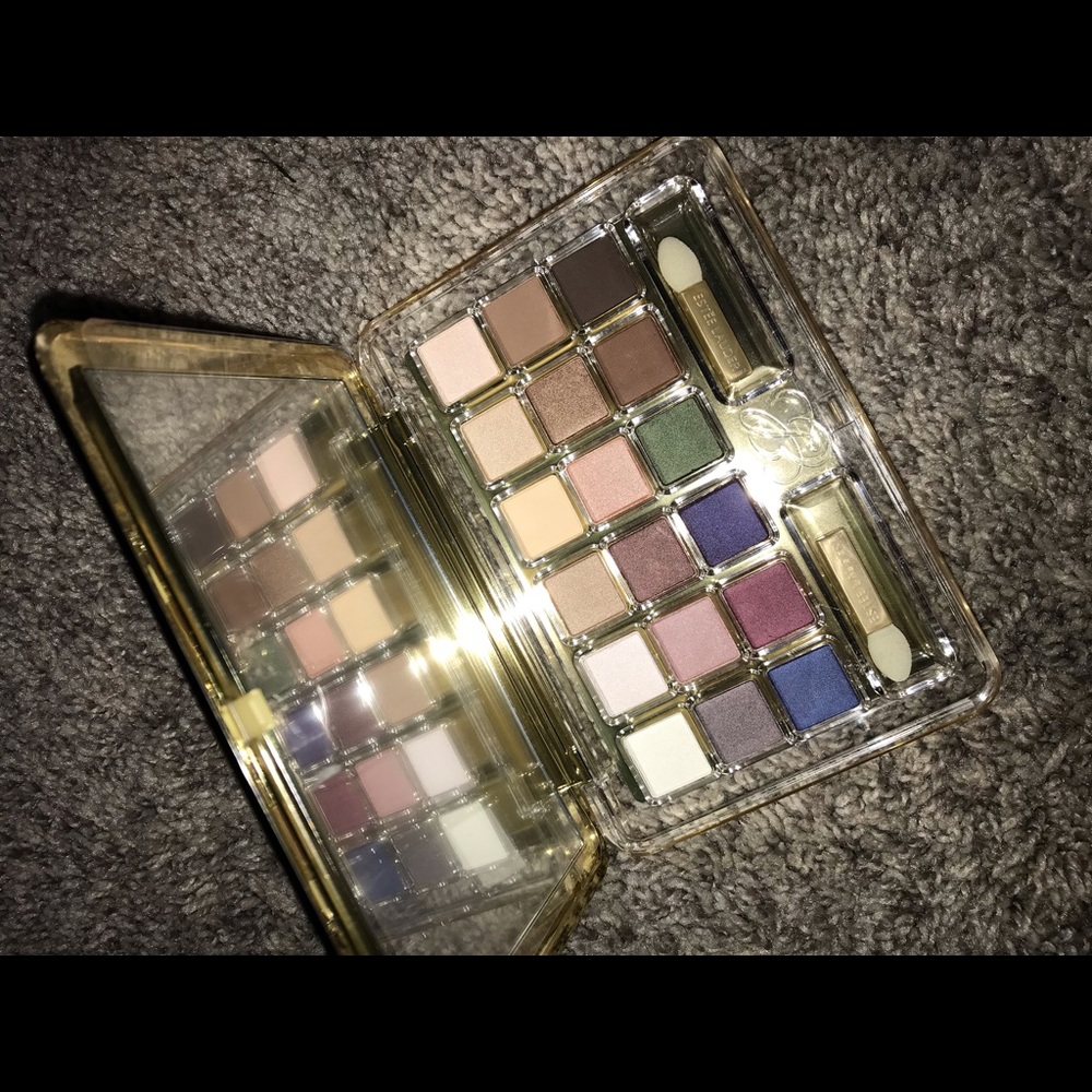 Brand new eyeshadow palette